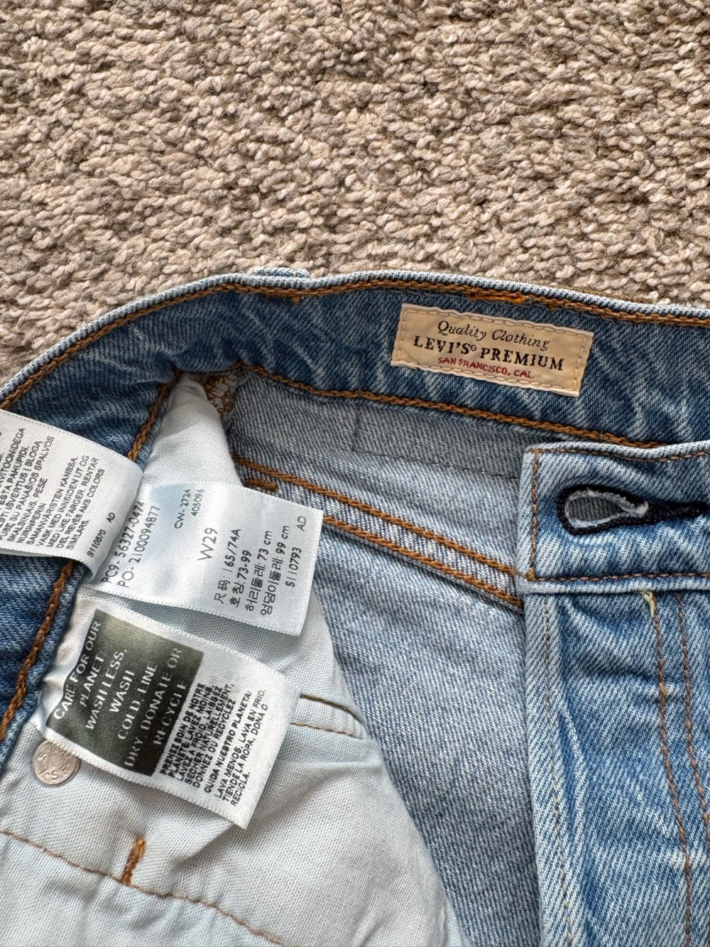 Levi’s 501 Shorts - Picture 5 of 5